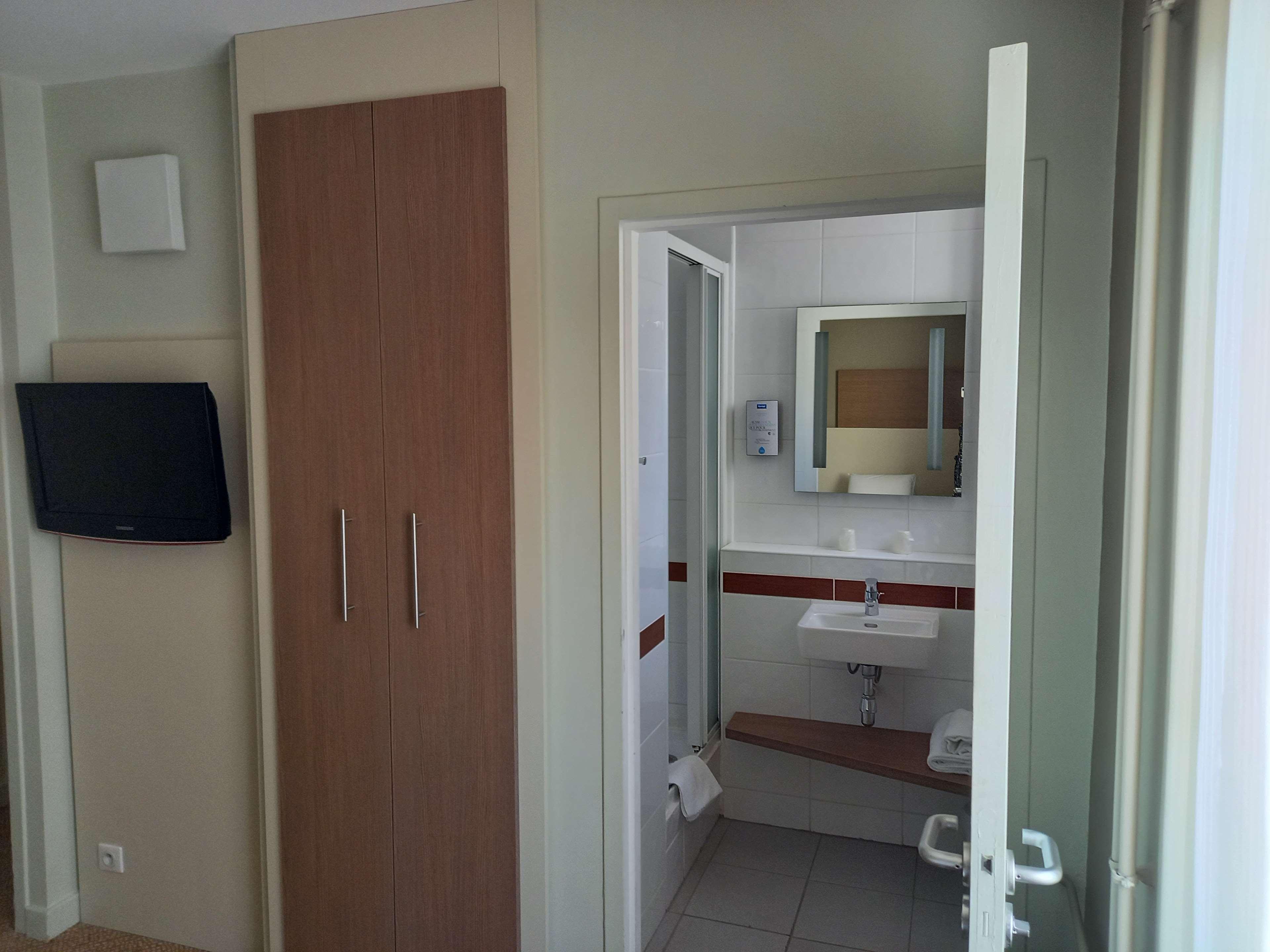Campanile Epinal Centre - Gare Hotel Екстериор снимка