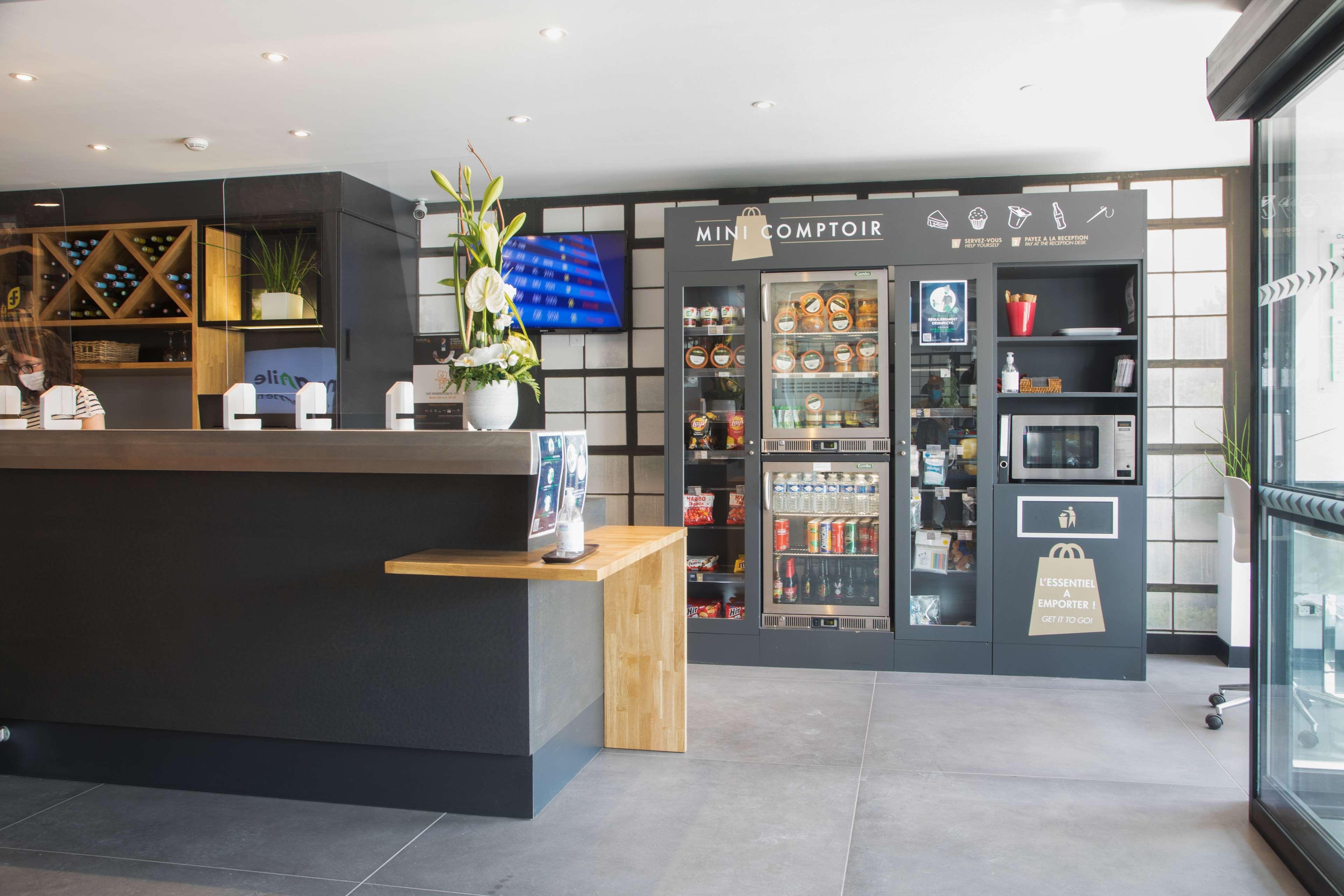Campanile Epinal Centre - Gare Hotel Екстериор снимка