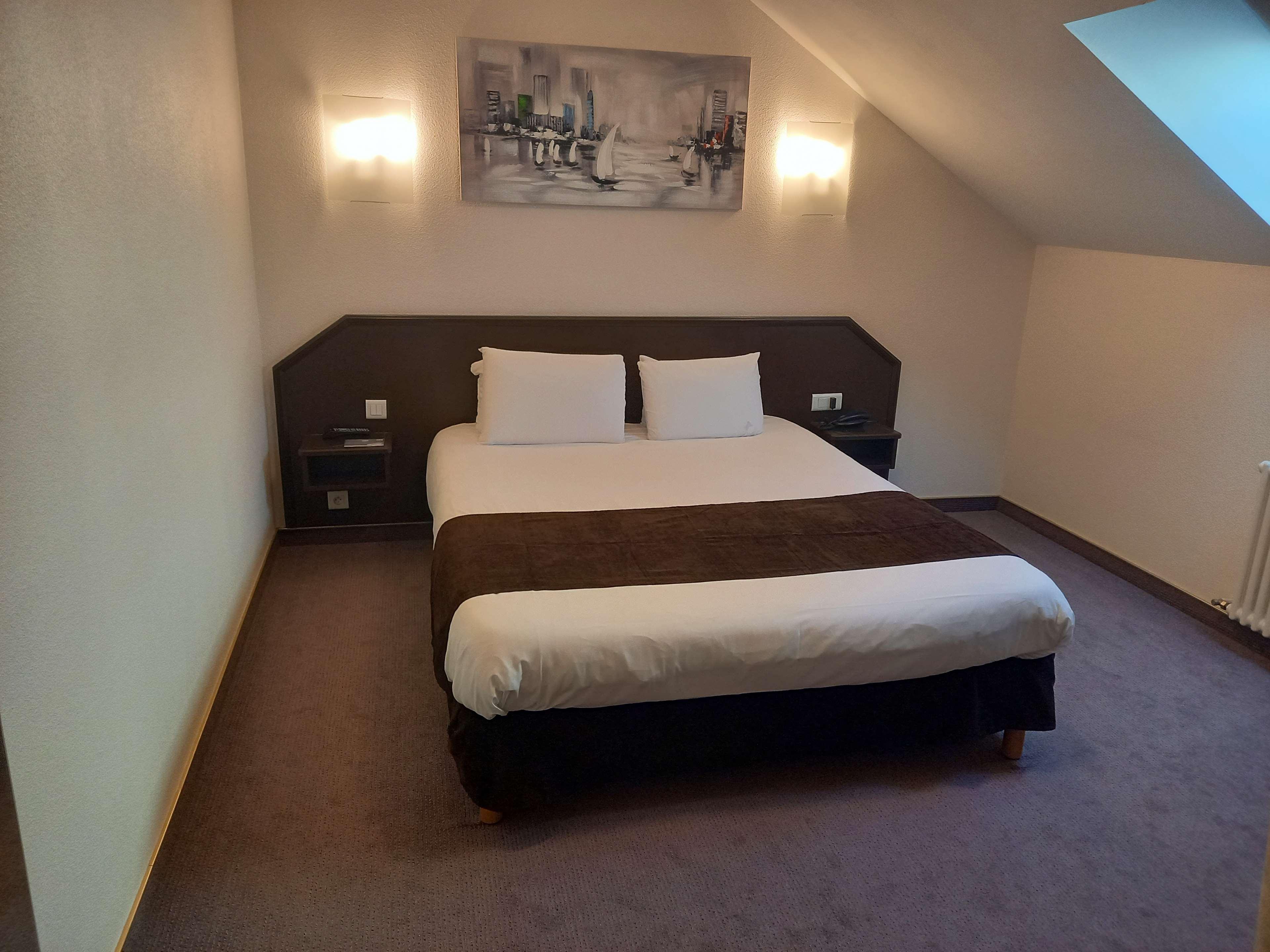 Campanile Epinal Centre - Gare Hotel Екстериор снимка